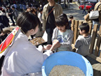 ポン菓子配布